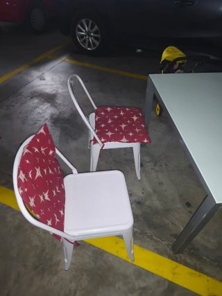 Mesa y 4 Sillas Cocina