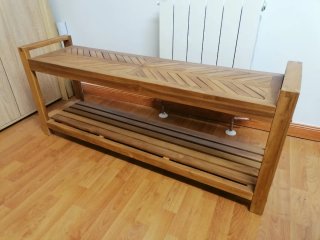 Banco de madera de acacia