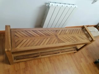 Banco de madera de acacia
