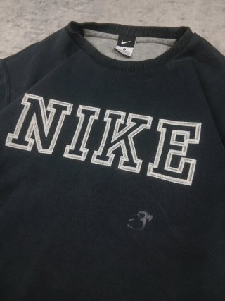 Felpa Nike Vintage Spellout Nera - Boxy Fit