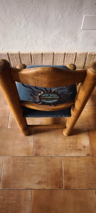 Mesa de salón de madera tropical