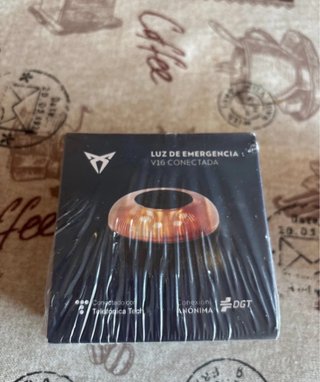 Luz Emergencia V16 Conectada Cupra