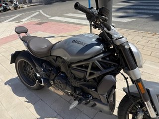 Ducati Naked Gris
