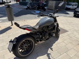 Ducati Naked Gris