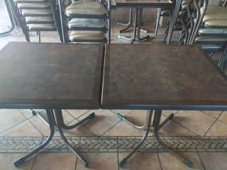 Mesas de salón (30 euros la unidad)
