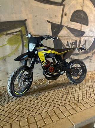 Sherco 50cc Supermotard Negra y Amarilla con itv
