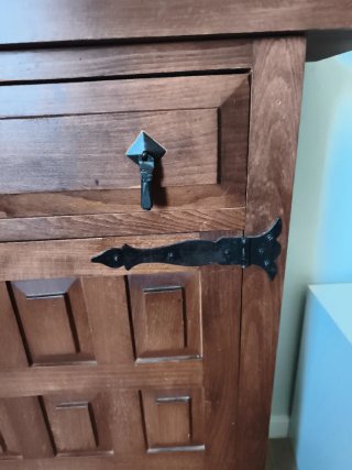 Cajón antiguo de madera y caja de madera de regalo