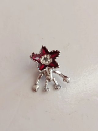 Precioso Charm Demogorgon Stranger Things nuevo