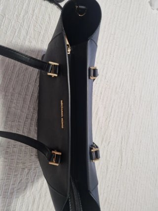 Bolso Michael Kors 3 en 1 Negro y Dorado