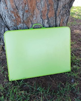 Mesa y 4 Sillas Camping Plegables Verdes