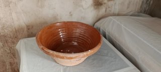 Lebrillo de barro antiguo