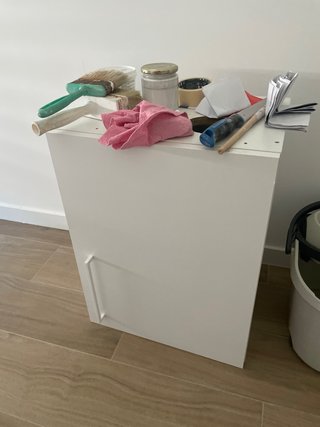Cocina con encimera, fregadero y grupo filtrante