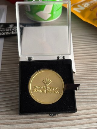 4 Medallas Rural Kutxa Gizarte Ekintza Estuche
