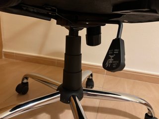 Silla de oficina negra y cromada - El Corte Inglés