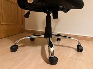 Silla de oficina negra y cromada - El Corte Inglés