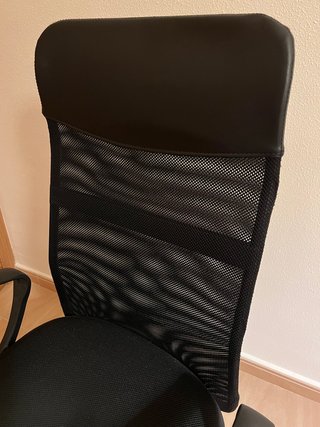 Silla de oficina negra y cromada - El Corte Inglés