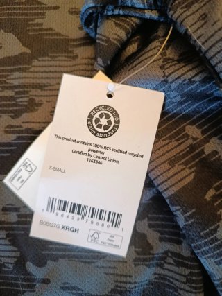 Camiseta Camuflaje Amazon Essentials Talla XS