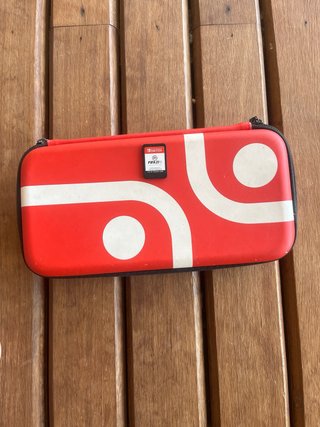 Caja Nintendo Switch + FIFA 21