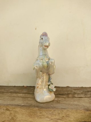 Figuras de porcelana mujer y caballo