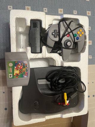 Nintendo 64 + Super Mario 64
