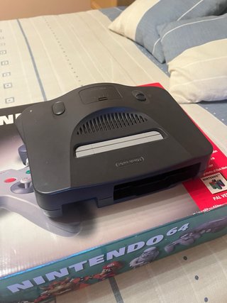 Nintendo 64 + Super Mario 64