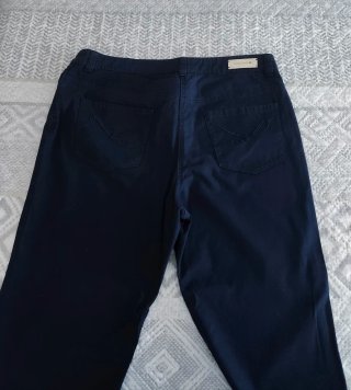 Pantalón azul de Punto Roma