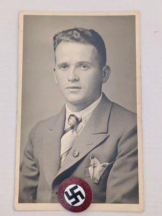 Militaria Pin Waffen SS  Insígnia NSDAP 3 fotos