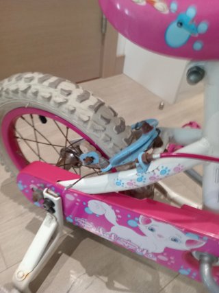 Bicicleta niña/o con ruedines