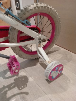 Bicicleta niña/o con ruedines