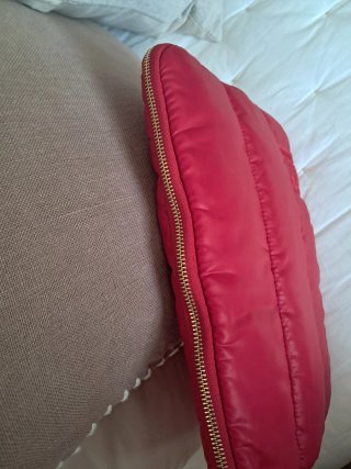 Funda acolchada Carolina Herrera CH