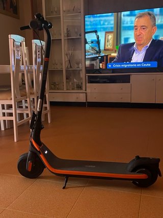 Patinete eléctrico Ninebot naranja