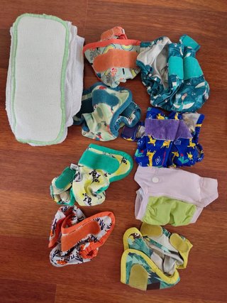 Pañales de tela reutilizables varios