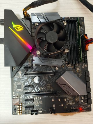 Placa Base ASUS ROG Strix B360-F Gaming ATX RGB