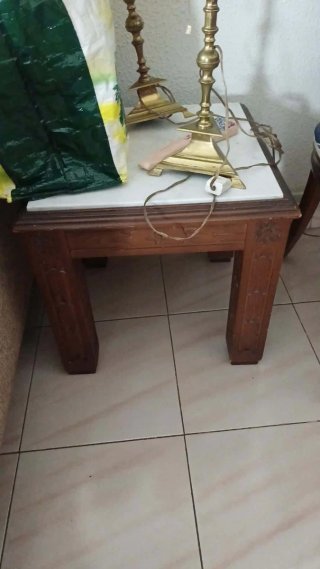 Mesa auxiliar vintage de madera