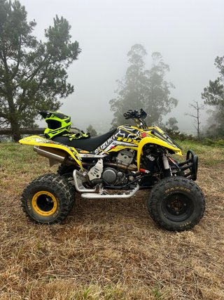 Suzuki LTZ 400 Quad Amarillo