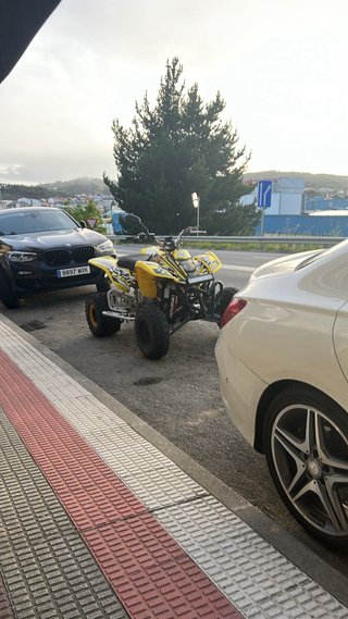 Suzuki LTZ 400 Quad Amarillo