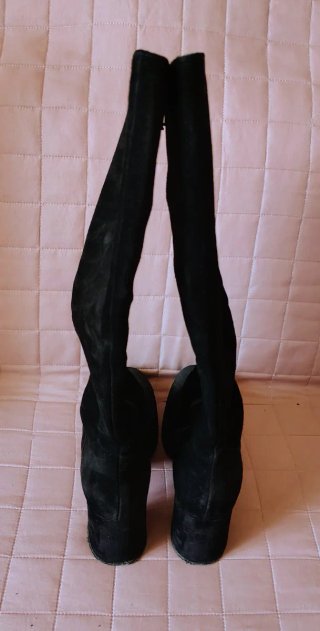 Stivali neri in pelle scamosciata made in Italy