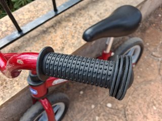 Bicicleta sin pedales Chicco Roja