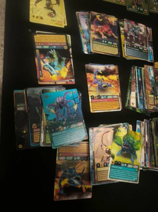 Lote 177 Cartas Invizimals + Nergys Panini