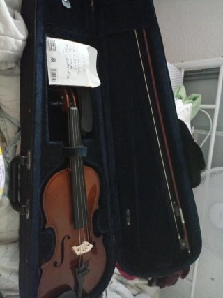Violín 4/4 con funda y arco, etc..