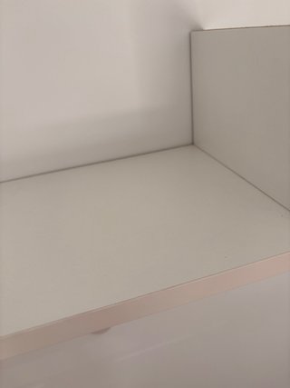 Baldas de pared blancas