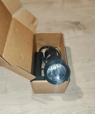 Foco buceo 2000 Lumens, A estrenar