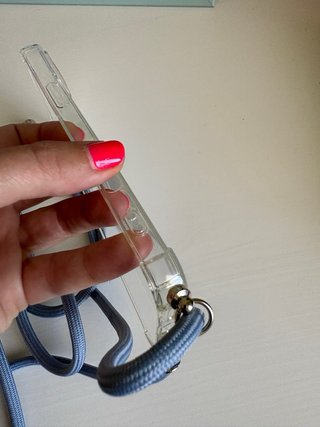 Funda iPhone 16 Pls con cordón