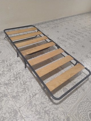 Cama Plegable 90/190 con colchón. Metal y Madera
