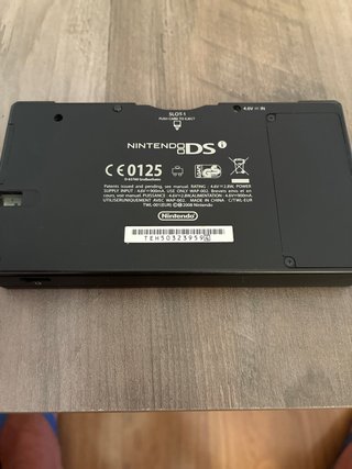 Nintendo DS Nera + Caricatore. Senza stilo