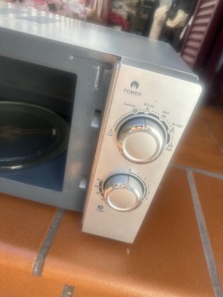 Horno Microondas Plateado