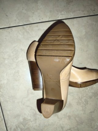 Zapatos Wonders Talla 36 Beige Sin Usar