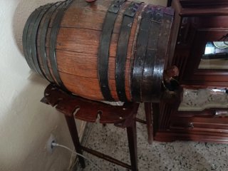 Tonel de vino Aragon y Cia Lucena