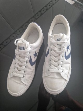 Zapatillas Converse Blancas y Azules