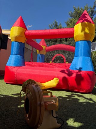 Castillo hinchable con inflador y bolsa transporte